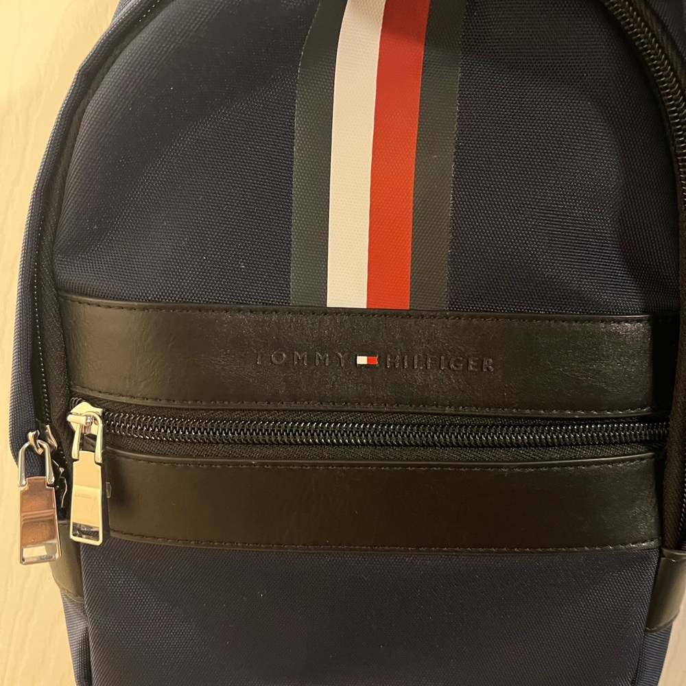 Tommy Hilfiger Men’s Sling Bag